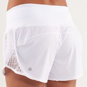 LULULEMON RUN : Sun Sprinter Short in White Size 8